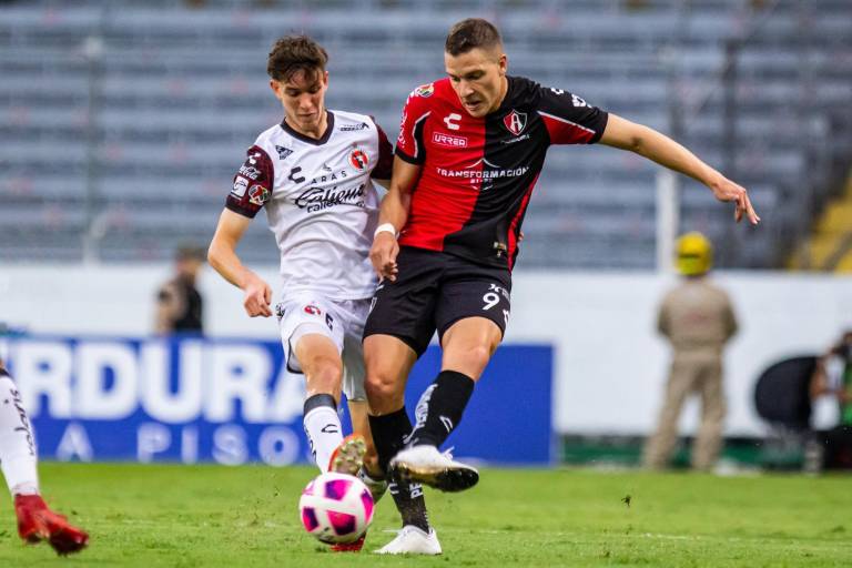 El sotanero Xolos sorprende al sublíder Atlas