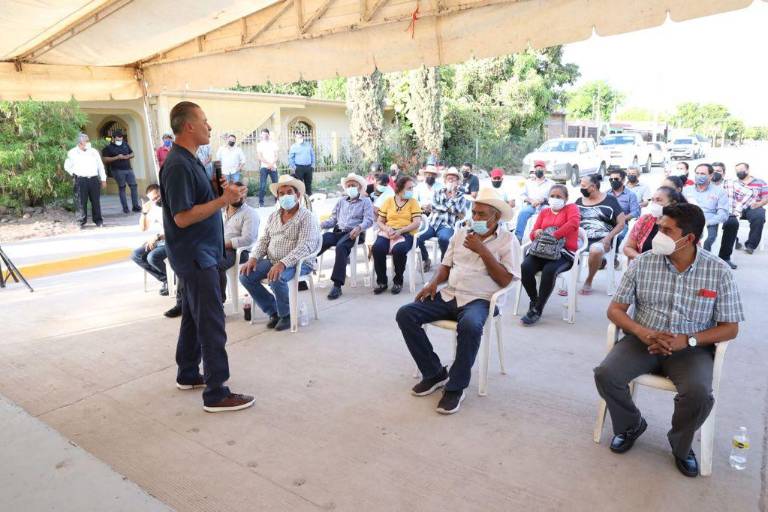 Gobierno del Estado entrega obras de pavimentación en La Palma, Navolato