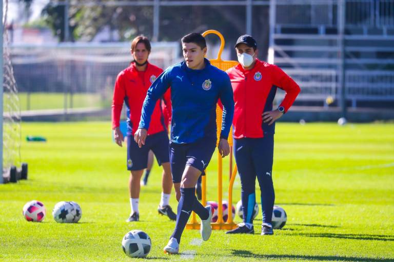Chivas confirma tres casos de Covid-19 previo a su debut ante Mazatlán FC