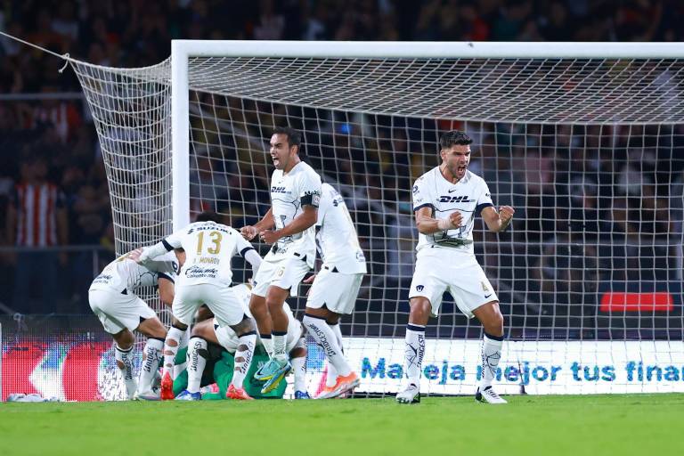 Alexis Vega falla penalti y Pumas vence a Chivas