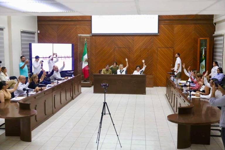 Piden rehabilitar monumentos en Mazatlán