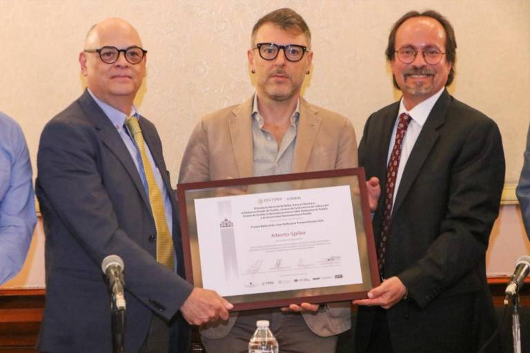 Recibe Alberto Spiller el Premio Bellas Artes ‘Juan Rulfo’