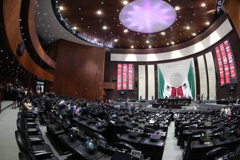 Diputados de Morena van por impuesto a electrolitos orales con alto contenido de azúcar