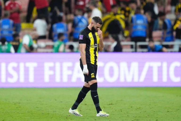 Benzema sale de Arabia Saudita, pero con permiso, reportan