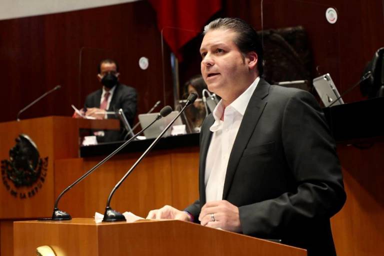 Mario Zamora presenta una reserva a la miscelánea fiscal