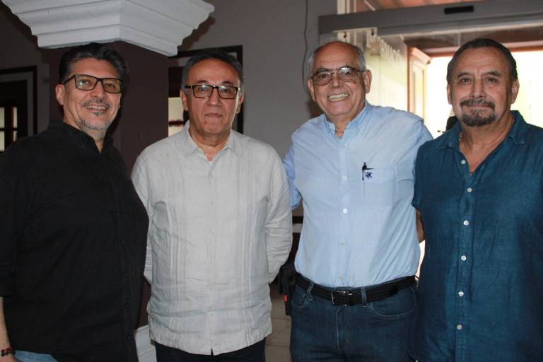 Destacan periodistas la transformación que ha vivido el periodismo