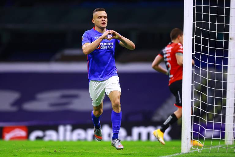 Con un Luis Romo brillante y Jonathan Rodríguez demoledor, la Máquina igualó récord de victorias