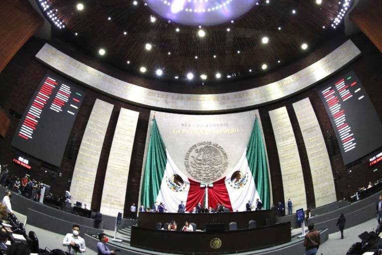 Hoy domingo se decide si avanza la Reforma Eléctrica de AMLO, o la sepultan para siempre