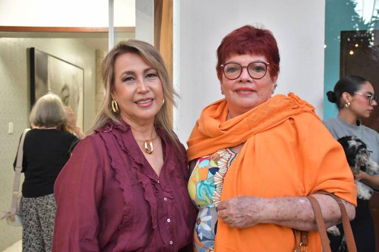 Admiran la exposición ‘Regla de Tres: Punto de origen’, en La Casa del Maquío