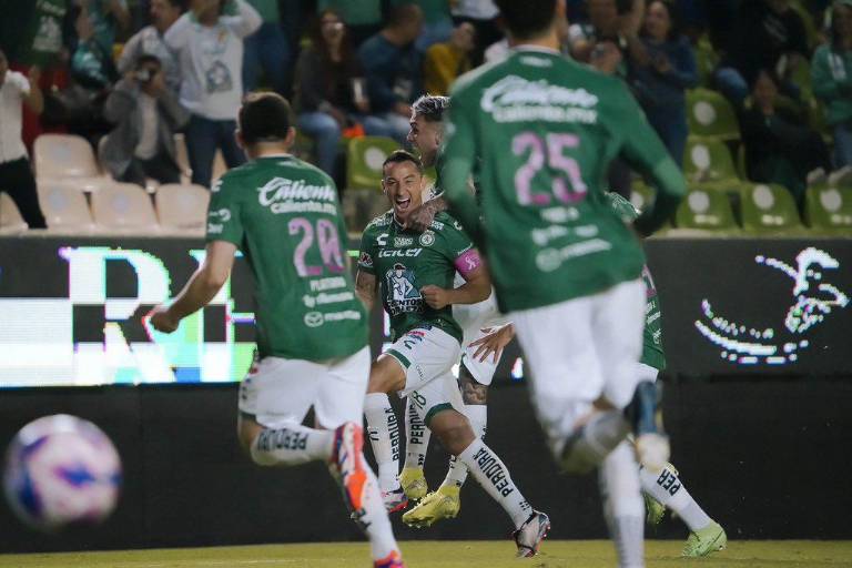 Andrés Guardado anota en goleada de León a Gallos