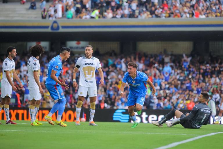 Cruz Azul saca sufrido triunfo y prácticamente elimina a Pumas del torneo