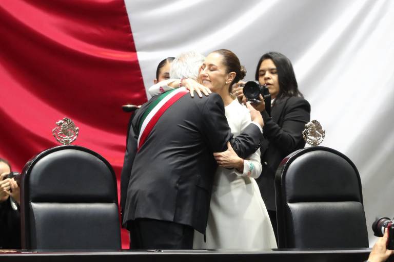 AMLO y Sheinbaum arriban a San Lázaro para el cambio del Poder Ejecutivo Federal