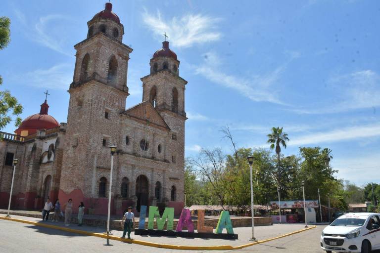 Disfrutan familias de últimos días vacacionales en Imala