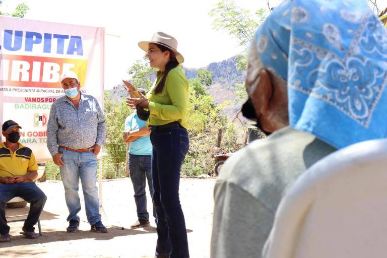 En Badiraguato, candidata que habría declinado lleva ventaja en el PREP