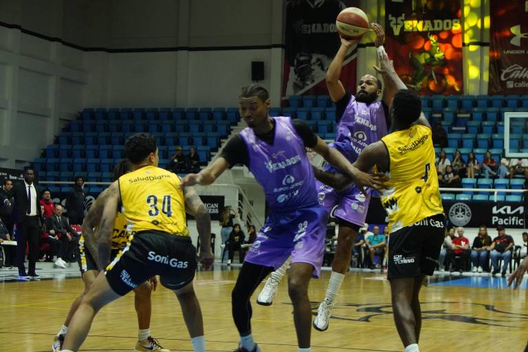Cae Venados Basketball ante Caballeros en el arranque de la segunda vuelta