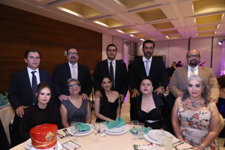 Martín Luis Morales rinde protesta como presidente de los abogados