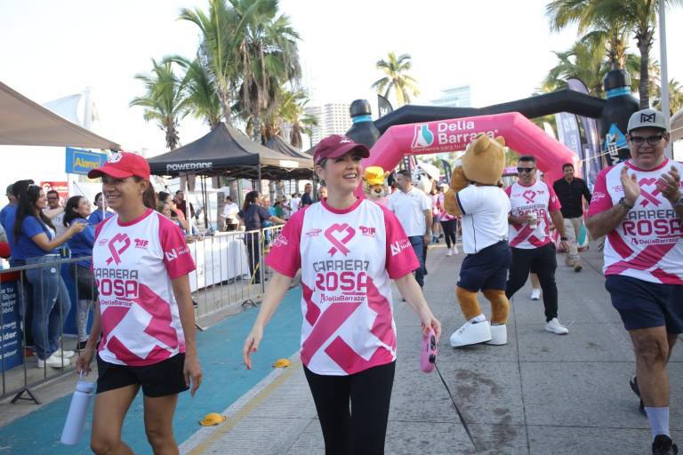 Llama Estrella Palacios a seguir sumando esfuerzos para salvar vidas del cáncer de mama