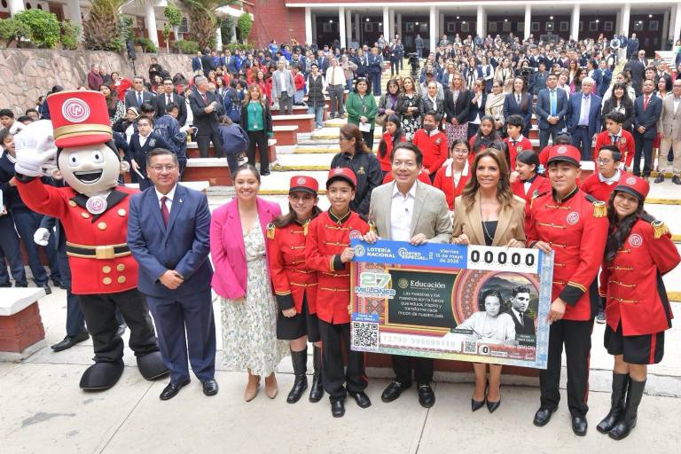 Con billete conmemorativo, la SEP y Lotería Nacional reconocen a las maestras y los maestros como pilares de la transformación de México