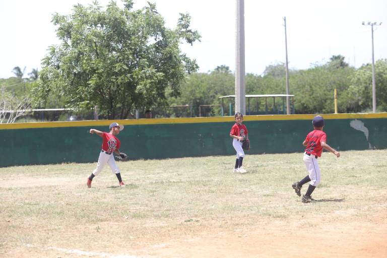 Mazatlán vive jornada contrastante en el Torneo Nacional de Beisbol de Regiones 2025