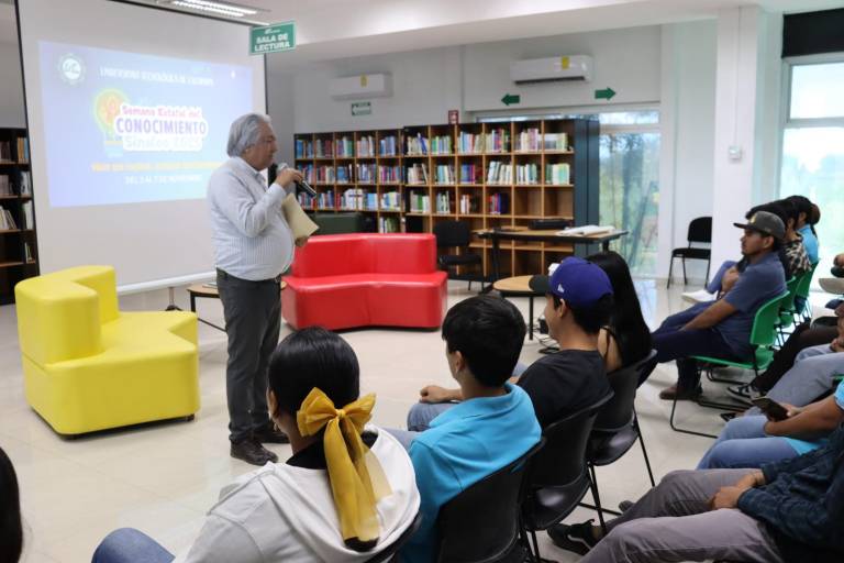 En la Universidad Tecnológica de Escuinapa, clausura rector la Semana Estatal del Conocimiento 2025