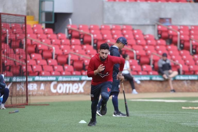 Se incorpora Christopher Escárrega al campamento de Venados de Mazatlán