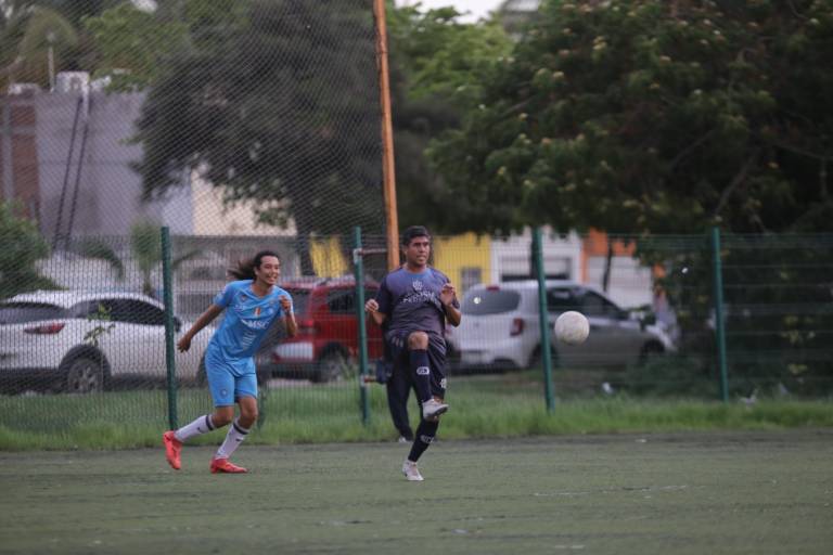 Se juega la tercera fecha del Torneo de Copa de la Liga de Futbol Superveteranos Municipal.