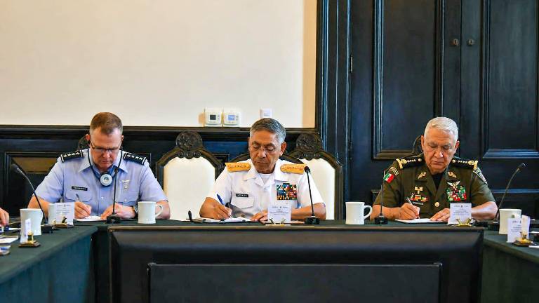 Autoridades militares de México y Estados Unidos sostuvieron una reunión en Veracruz para fortalecer la cooperación bilateral en materia de seguridad y defensa.