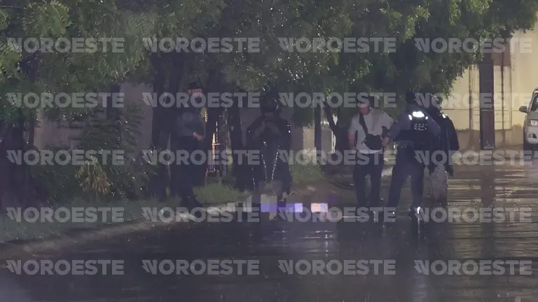 Elementos del Ejército y Marina resguardaron la zona donde fue localizado el cuerpo de un hombre en Hacienda del Seminario.