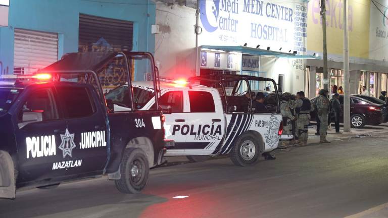 El ataque a balazos a una clínica privada dejó una mujer sin vida y otra herida el pasado viernes en Mazatlán.