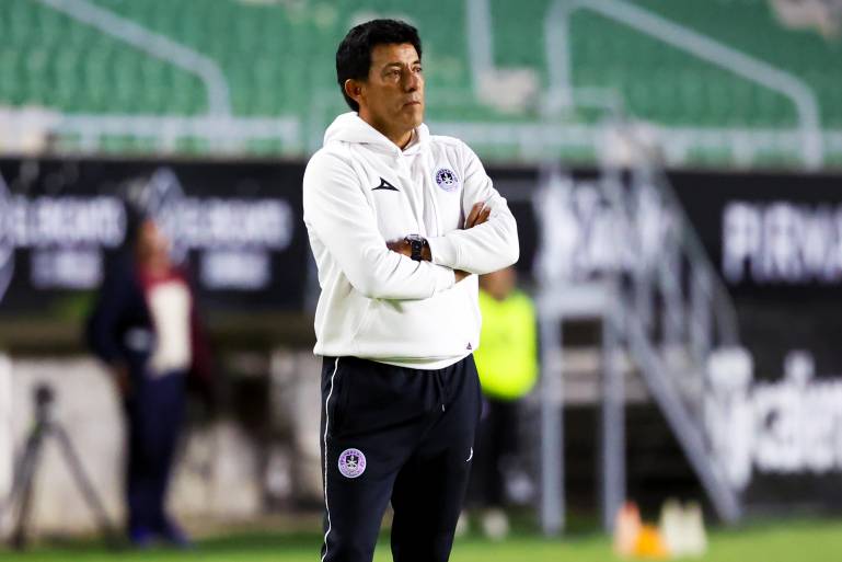 Mazatlán FC Femenil anuncia la salida de Roberto Pérez como DT