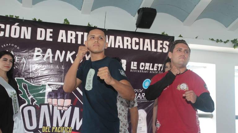 Los protagonistas de la velada libran la romana.