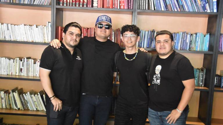 Antonín Padilla y La Instruxión se unen para grabar el tema Soy VIP.