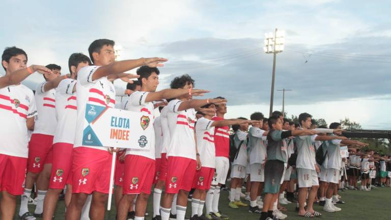 Futbolistas sinaloenses inauguran Torneo Estatal Juvenil, en Mazatlán