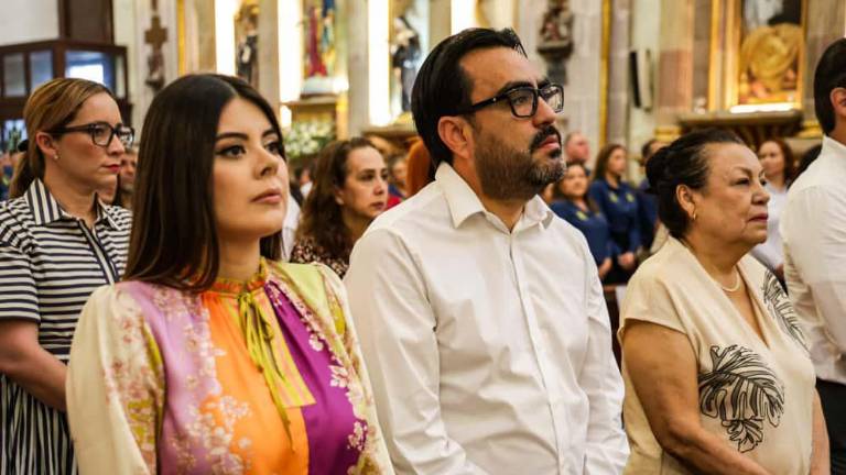 El Alcalde de Culiacán Juan de Dios Gámez Mendívil durante la misa por el aniversario de la ciudad.