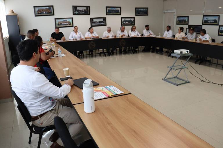 Presenta UTEsc programa del III Congreso Nacional del Mango a autoridades y representantes del sector