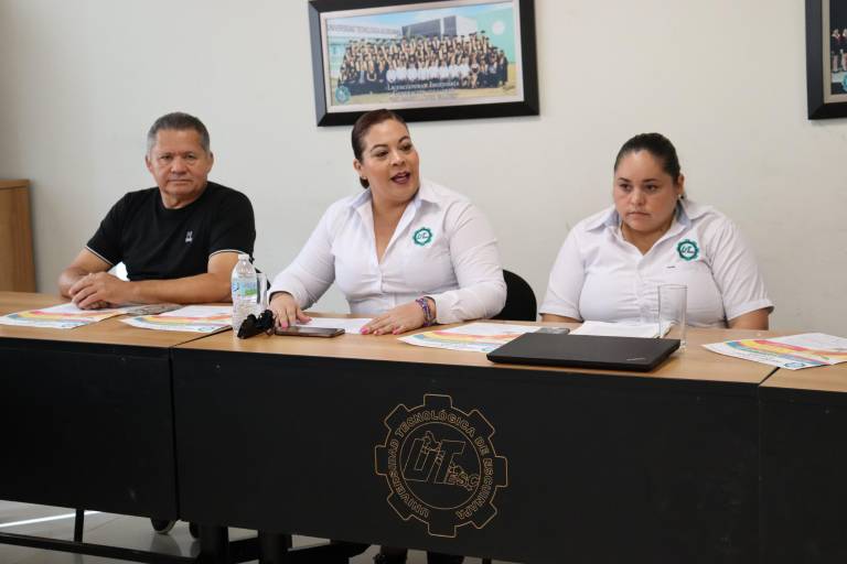 Presenta UTEsc programa del III Congreso Nacional del Mango a autoridades y representantes del sector