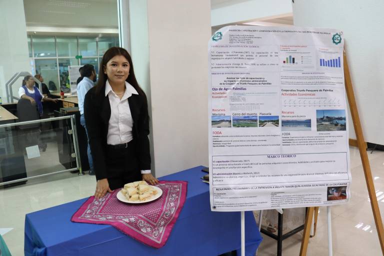 Con la presencia del presidente municipal de Escuinapa, estudiantes de turismo de UTEsc realizan muestra de proyectos de impacto en comunidades de la región