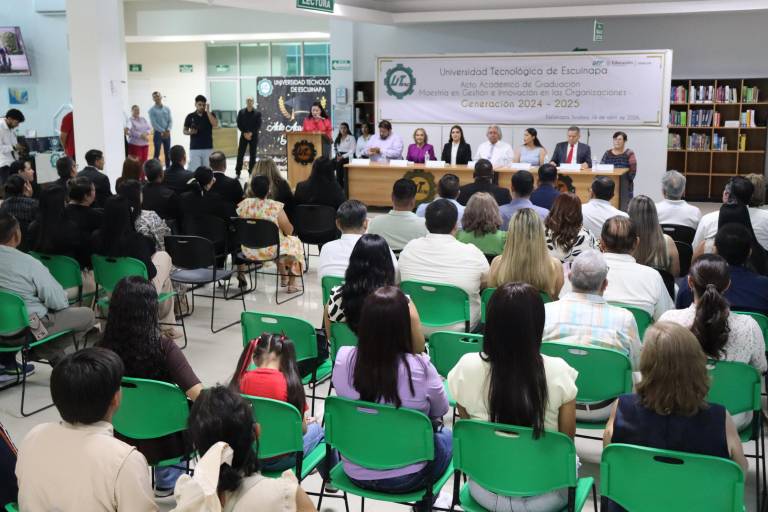 Reciben título de grado, egresados de la Maestría en Gestión e Innovación en las organizaciones de la UTEsc