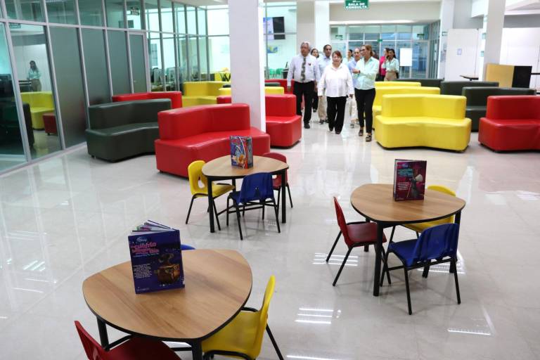 Enlace de SEP Federal en Sinaloa, visita la Universidad Tecnológica de Escuinapa. “Me llevo la mejor de las impresiones”, dijo