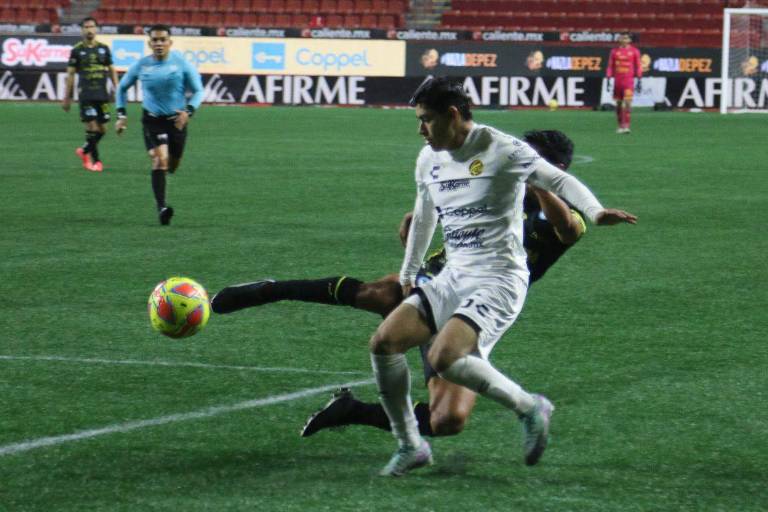 Dorados tropieza en casa y complica su pase a la Liguilla