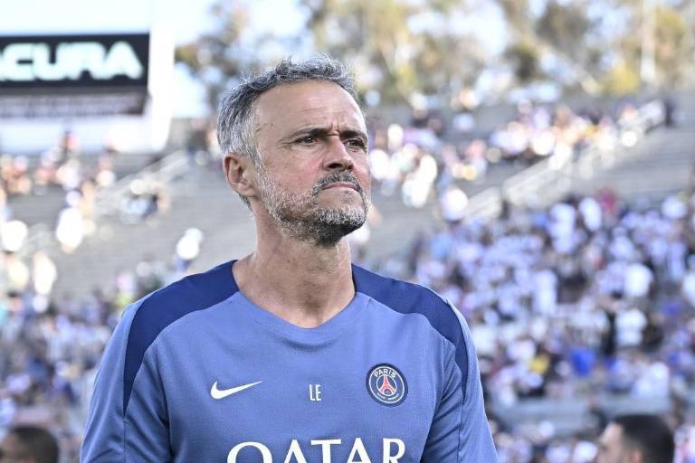 Luis Enrique será operado tras fractura de clavícula en accidente ciclista