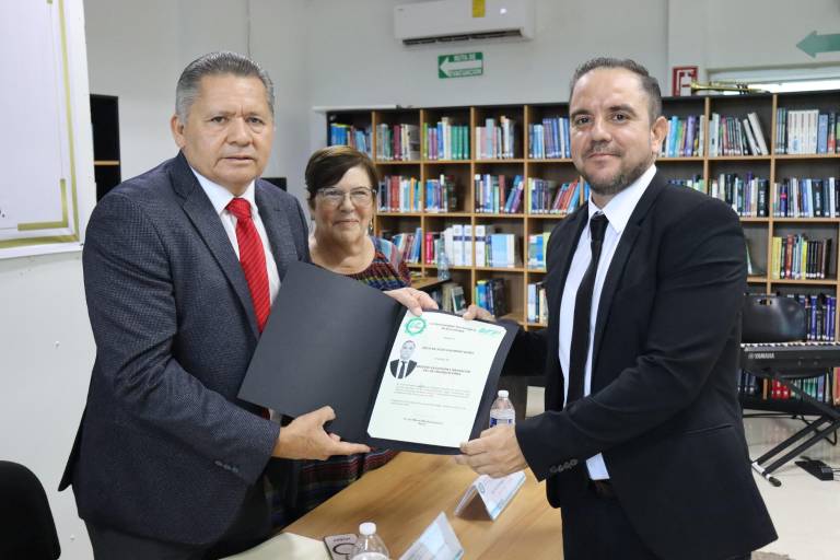 Reciben título de grado, egresados de la Maestría en Gestión e Innovación en las organizaciones de la UTEsc