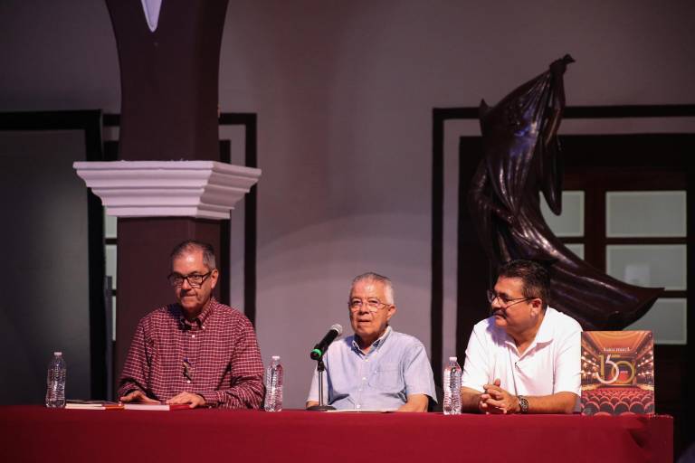 Rememoran la historia del Teatro Ángela Peralta