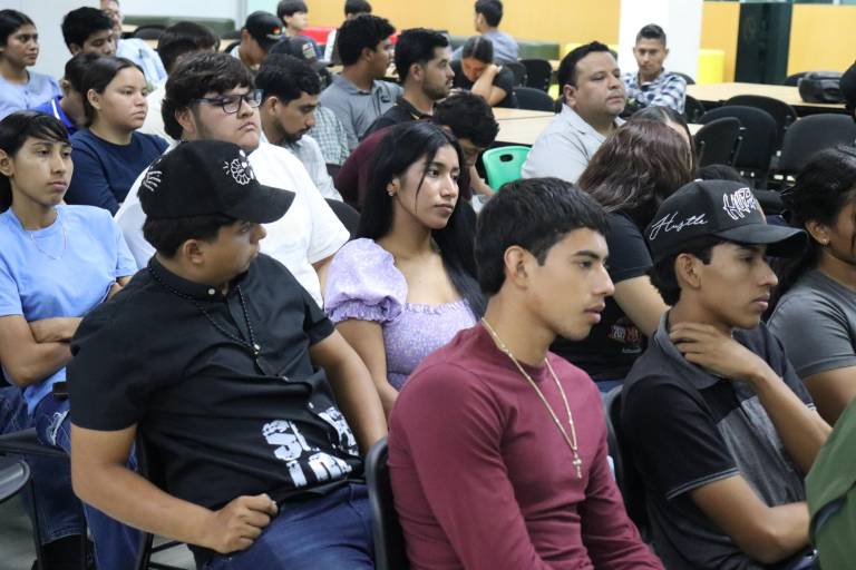 Realiza UTEsc conversatorio sobre la baja floración del mango en el Sur de Sinaloa
