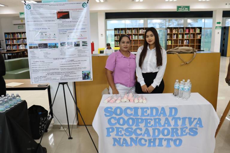 Con la presencia del presidente municipal de Escuinapa, estudiantes de turismo de UTEsc realizan muestra de proyectos de impacto en comunidades de la región