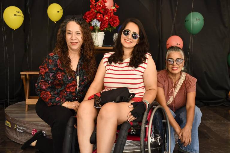 Reflexionan sobre la felicidad y la muerte en Eclipse Total