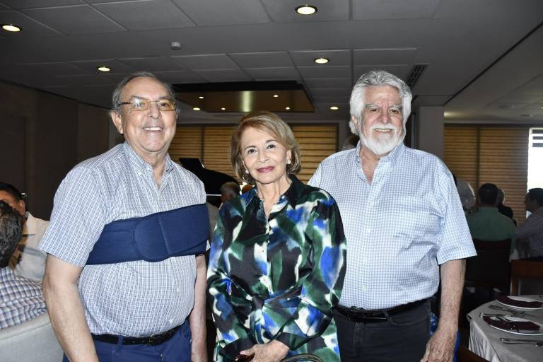 Celebran Los Caminantes su reunión ‘1500’