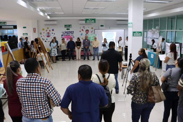 Con la presencia del presidente municipal de Escuinapa, estudiantes de turismo de UTEsc realizan muestra de proyectos de impacto en comunidades de la región