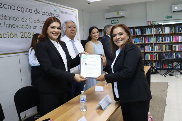 Reciben título de grado, egresados de la Maestría en Gestión e Innovación en las organizaciones de la UTEsc