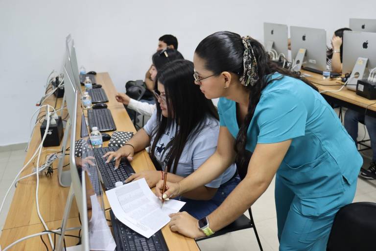 Presentan examen de ingreso a la Universidad Tecnológica de Escuinapa cerca de 300 aspirantes; se mantiene abierto el sistema de preinscripciones